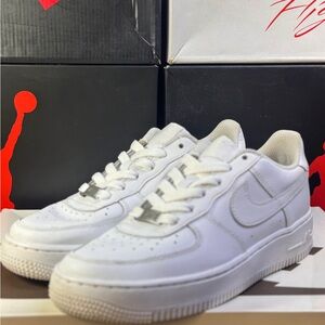 Nike Air Force 1 Triple White Size 6Y